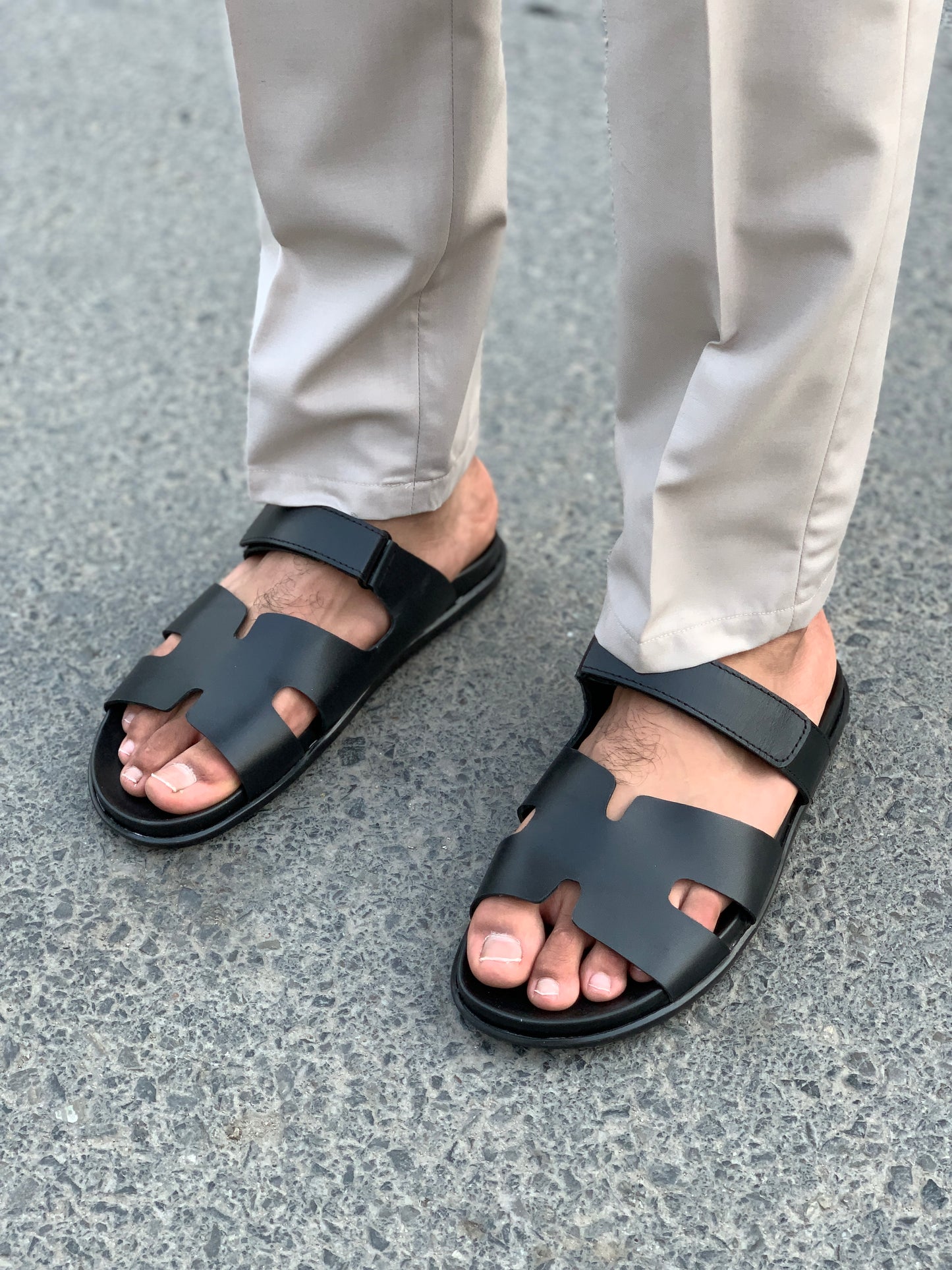 BLACK LEATHER SLIDES